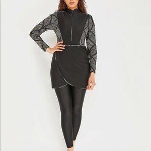 LYRA BURKINI SWIM SUITE SIZE SMALL